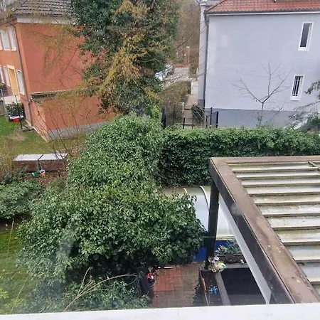 Zuhause Im Gruenen 民宿 *
