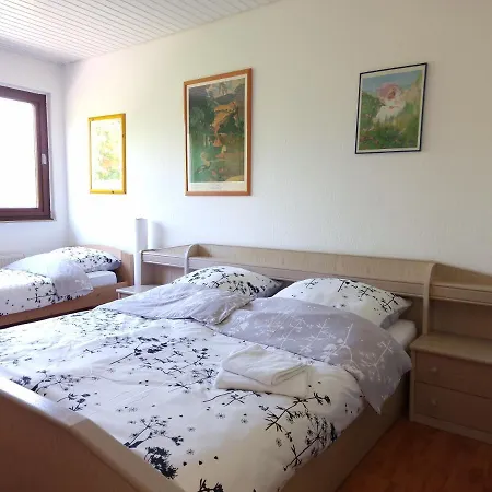 Zuhause Im Gruenen Homestay *